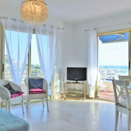 2 Pieces Avec Grande Terrasse Au Coeur Du Lavandou - Fr-1-251-287 *